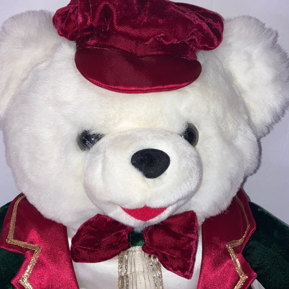 1998 Snowflake Teddy Bear with Red and Green Outfit‎ & Hat